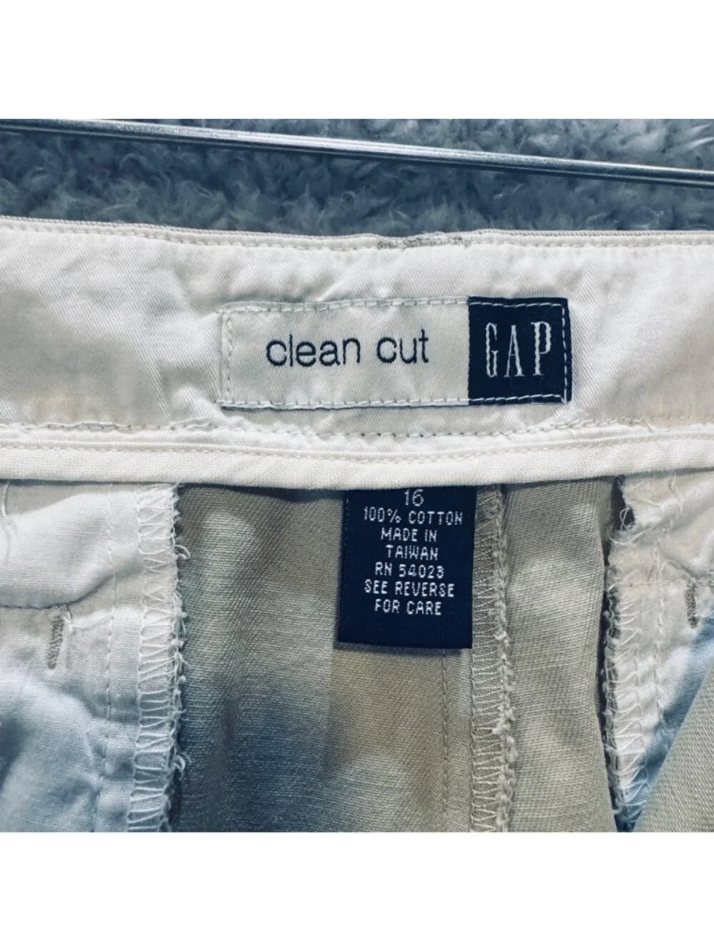 Vintage 90s Gap Clean Cut Khaki Capris Size 16 Chinos Embroidered Floral Artsy - Picture 6 of 13
